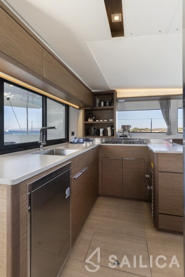 Lagoon 46  - Yacht Charter Sailica