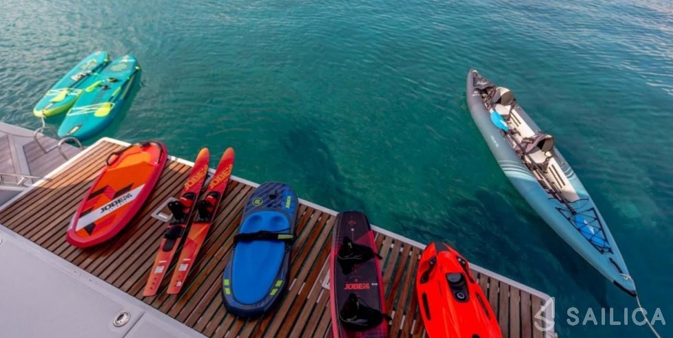Samana 59 - Yacht Charter Sailica