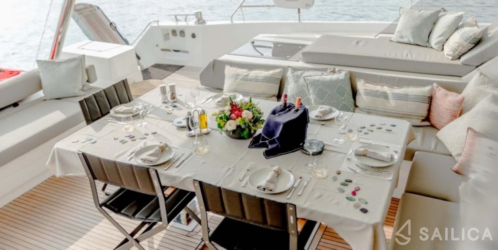 Samana 59 - Yacht Charter Sailica