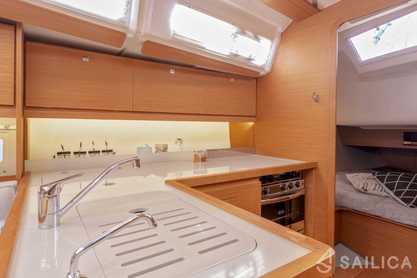 Dufour 390 - Yacht Charter Sailica