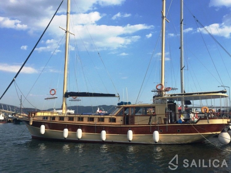 Gulet - Yacht Charter Sailica