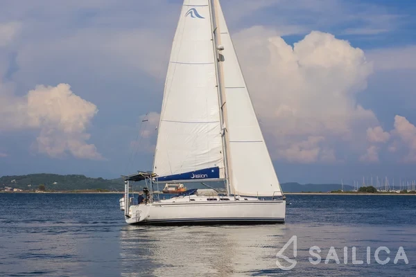 Hanse 400 - Yacht Charter Sailica