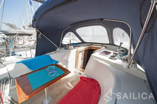 Hanse 400 - Yacht Charter Sailica