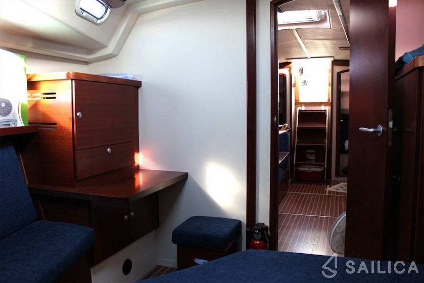 Hanse 400 - Yacht Charter Sailica