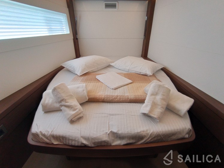 Lagoon 46  - Yacht Charter Sailica