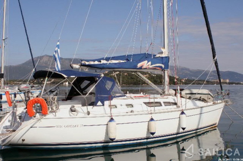 Sun Odyssey 37 - Yacht Charter Sailica
