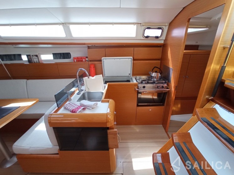 Sun Odyssey 379 - Yacht Charter Sailica