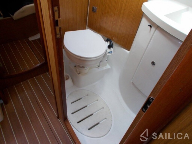 Sun Odyssey 39i - Yacht Charter Sailica