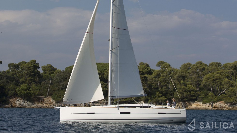 Dufour 460 GL - Yacht Charter Sailica