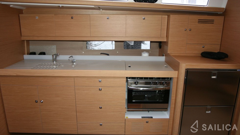 Dufour 460 GL - Yacht Charter Sailica