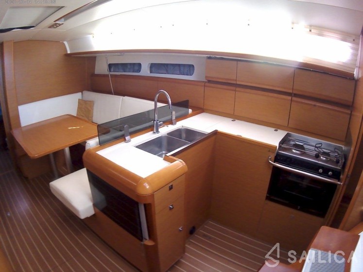 Sun Odyssey 409 - Yacht Charter Sailica