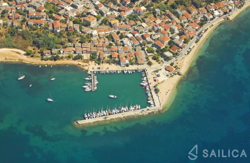 Sun Odyssey 419 - Yacht Charter Sailica