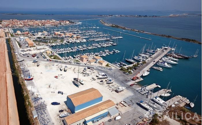 Sun Odyssey 419 - Yacht Charter Sailica