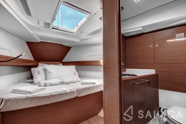 Sun Odyssey 419 - Yacht Charter Sailica