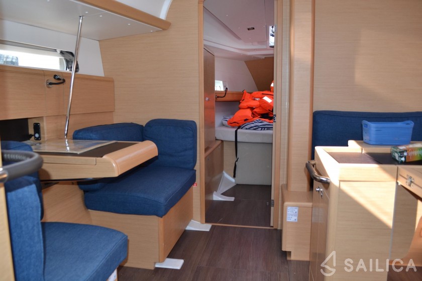 Sun Odyssey 419 - Yacht Charter Sailica