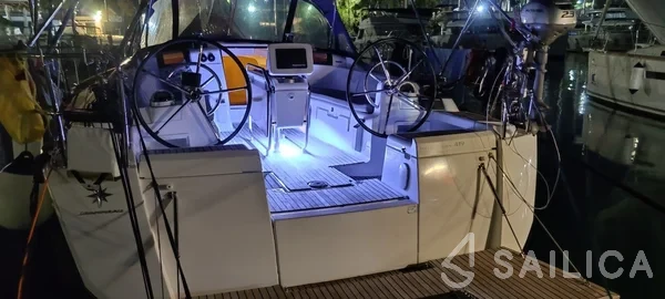 Sun Odyssey 419 - Yacht Charter Sailica