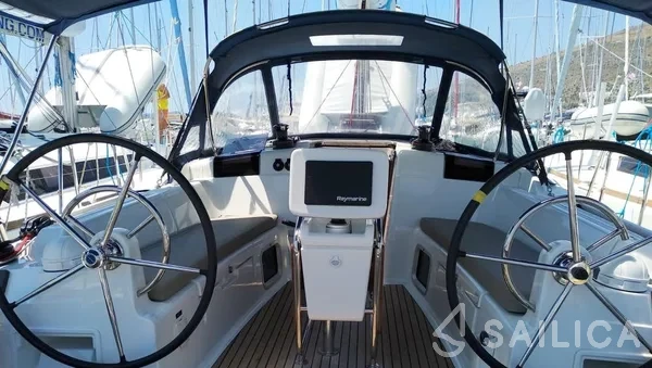 Sun Odyssey 419 - Yacht Charter Sailica