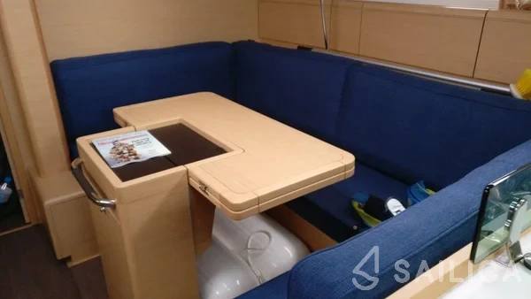 Sun Odyssey 419 - Yacht Charter Sailica