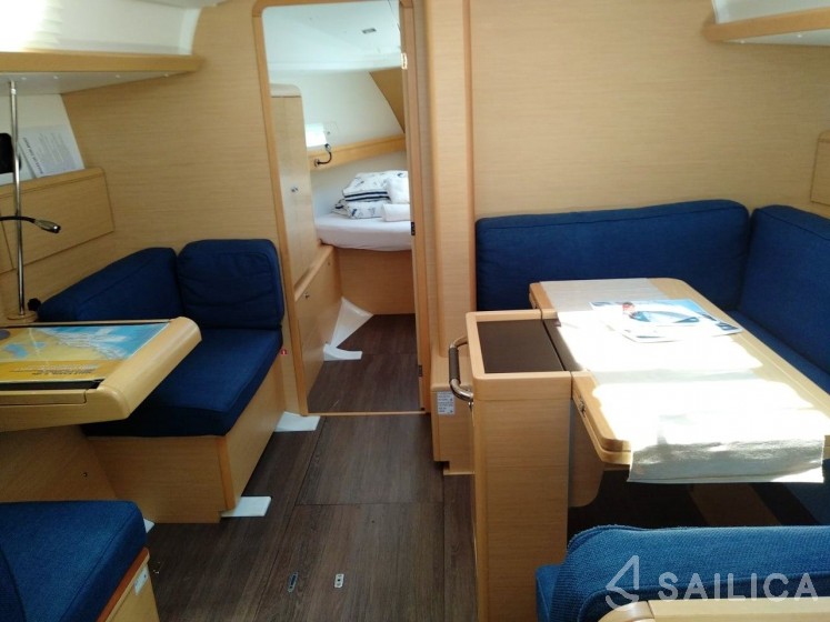 Sun Odyssey 419 - Yacht Charter Sailica