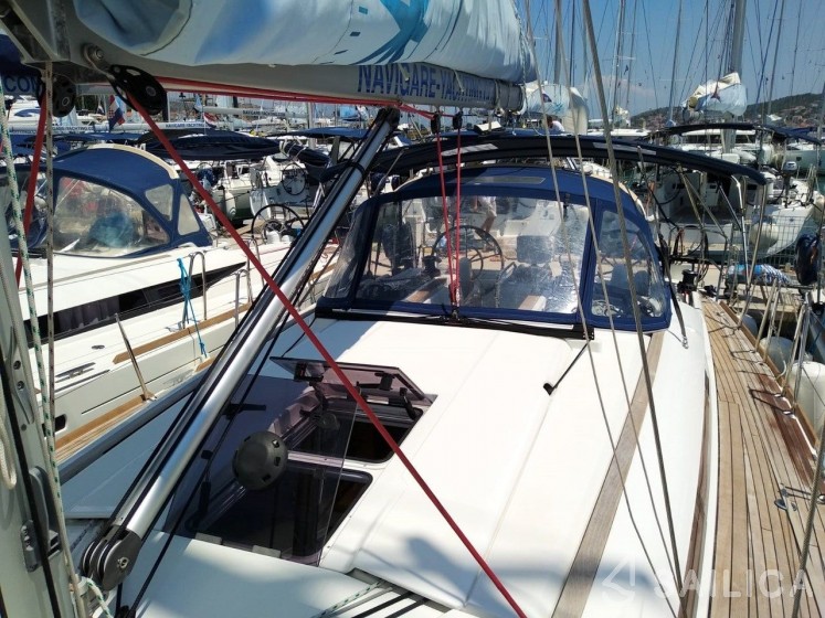 Sun Odyssey 419 - Yacht Charter Sailica