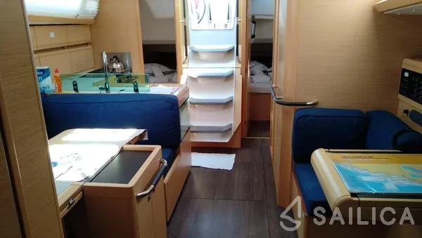 Sun Odyssey 419 - Yacht Charter Sailica