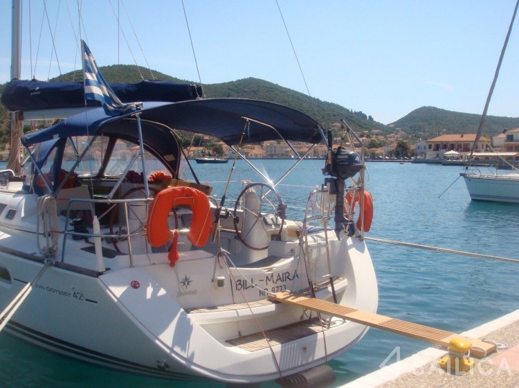 Sun Odyssey 42i - Yacht Charter Sailica