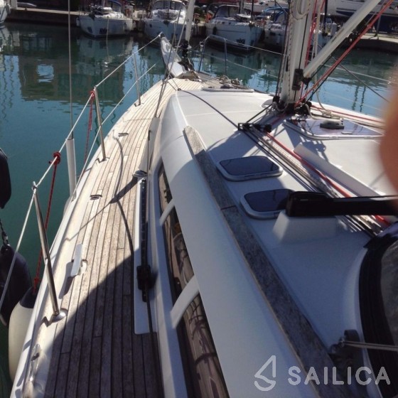 Sun Odyssey 42i - Yacht Charter Sailica