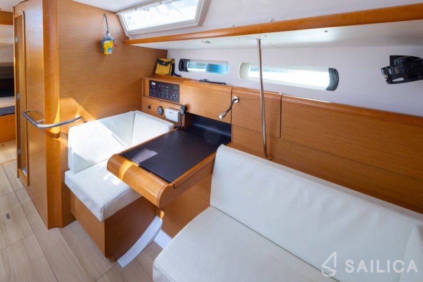 Sun Odyssey 439 - Yacht Charter Sailica
