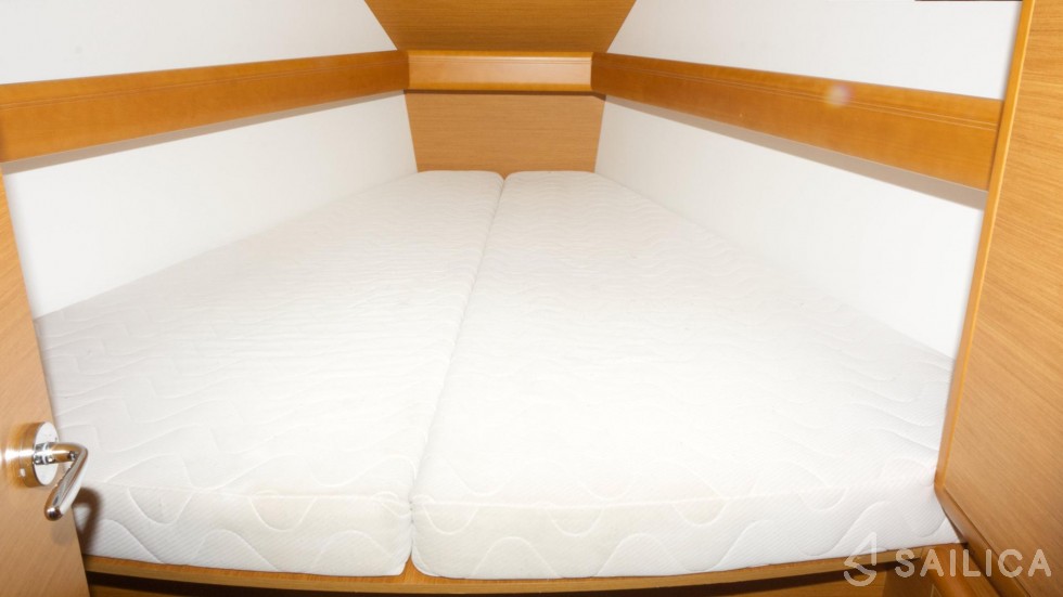 Sun Odyssey 439 - Yacht Charter Sailica