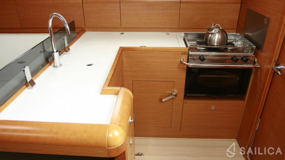 Sun Odyssey 439 - Yacht Charter Sailica