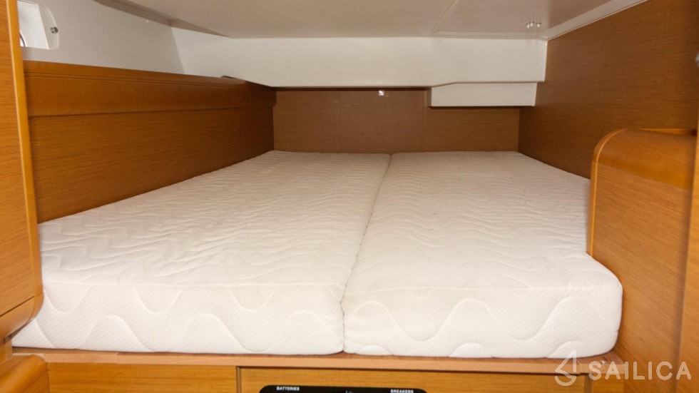 Sun Odyssey 439 - Yacht Charter Sailica