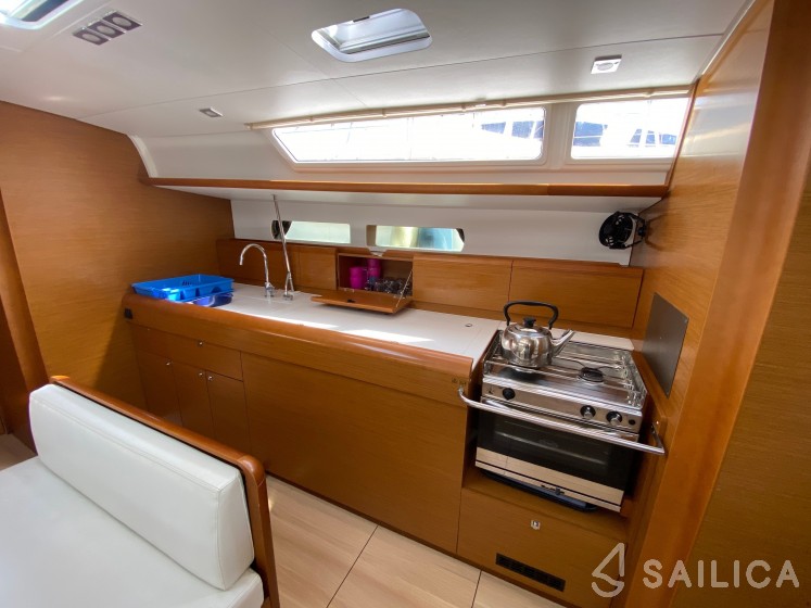 Sun Odyssey 479 - Yacht Charter Sailica