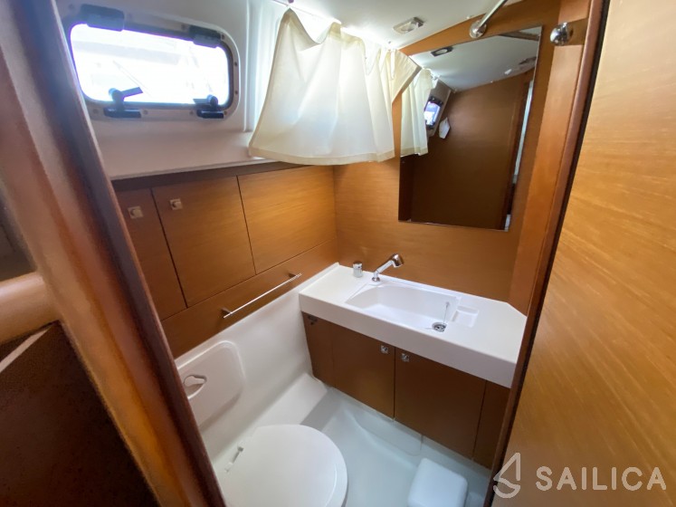 Sun Odyssey 479 - Yacht Charter Sailica