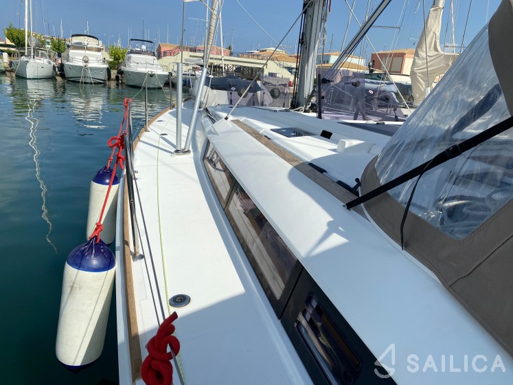 Sun Odyssey 479 - Yacht Charter Sailica