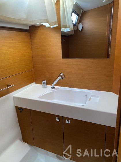 Sun Odyssey 479 - Yacht Charter Sailica