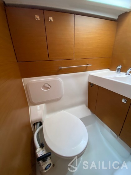 Sun Odyssey 479 - Yacht Charter Sailica