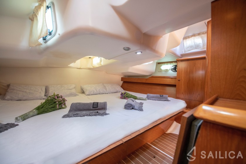 Sun Odyssey 49 - Yacht Charter Sailica