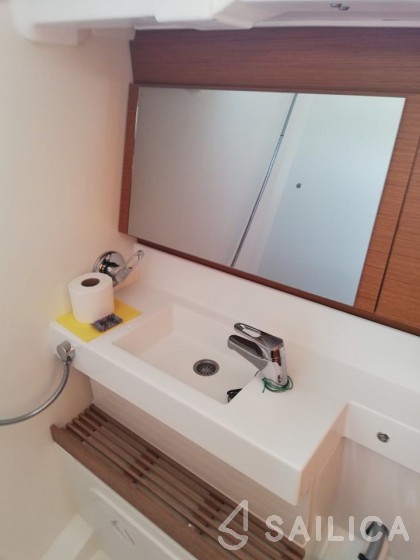 Sun Odyssey 490 - Yacht Charter Sailica