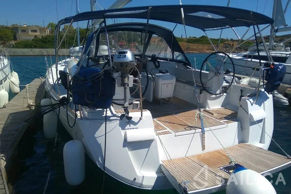 Sun Odyssey 519 - Yacht Charter Sailica