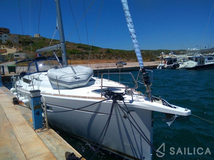 Sun Odyssey 519 - Yacht Charter Sailica