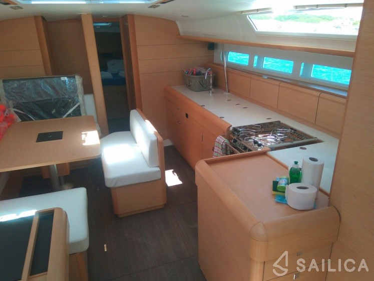 Sun Odyssey 519 - Yacht Charter Sailica