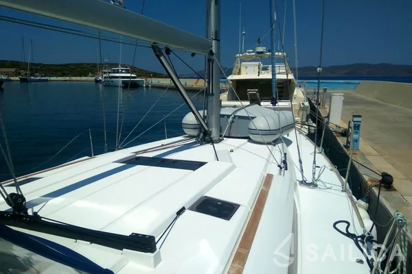 Sun Odyssey 519 - Yacht Charter Sailica