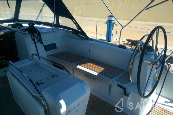 Sun Odyssey 519 - Yacht Charter Sailica