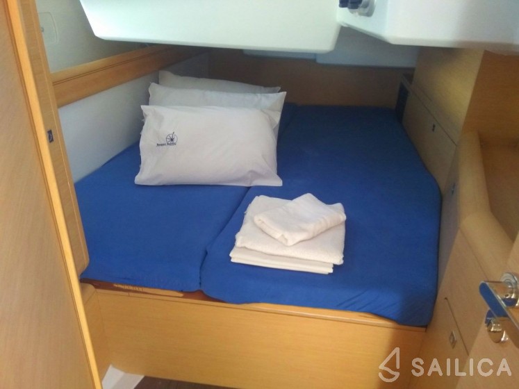 Sun Odyssey 519 - Yacht Charter Sailica