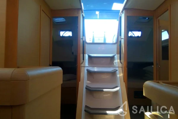 Sun Odyssey 519 - Yacht Charter Sailica