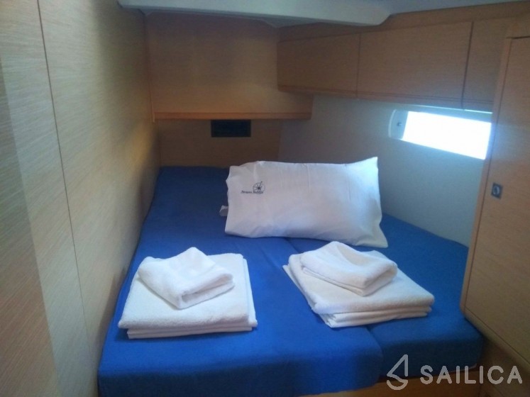 Sun Odyssey 519 - Yacht Charter Sailica