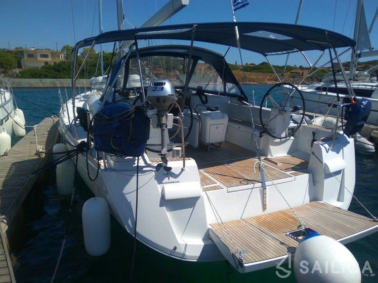 Sun Odyssey 519 - Yacht Charter Sailica