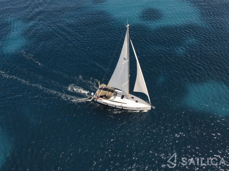 Sun Odyssey 410 - Yacht Charter Sailica