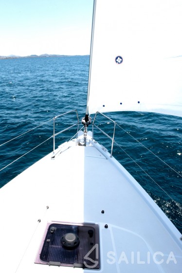 Sun Odyssey 410 - Yacht Charter Sailica