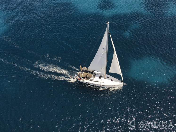 Sun Odyssey 410 - Yacht Charter Sailica